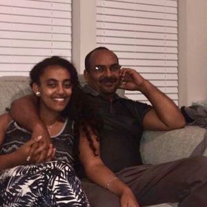 Meet your Posher, Amenti